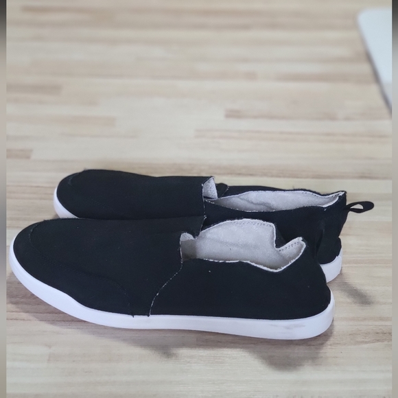 Womens shoes - Picture 2 of 5